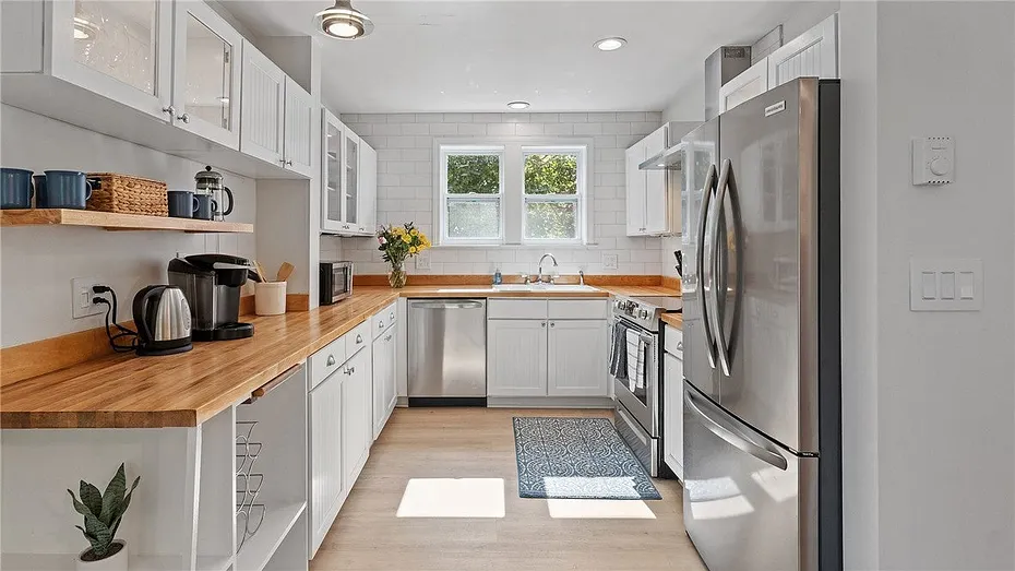 152 Tuckerman Avenue  #7 Photo 14