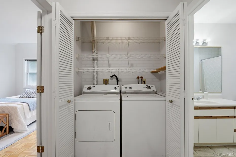 1452 Iroquois Street Photo 14