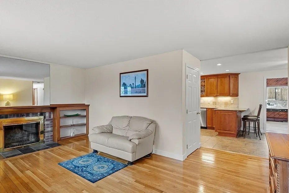 33 Eastview Road Photo 8