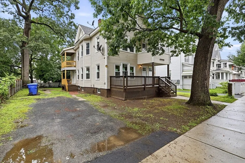 50-52 Sycamore St Photo 33