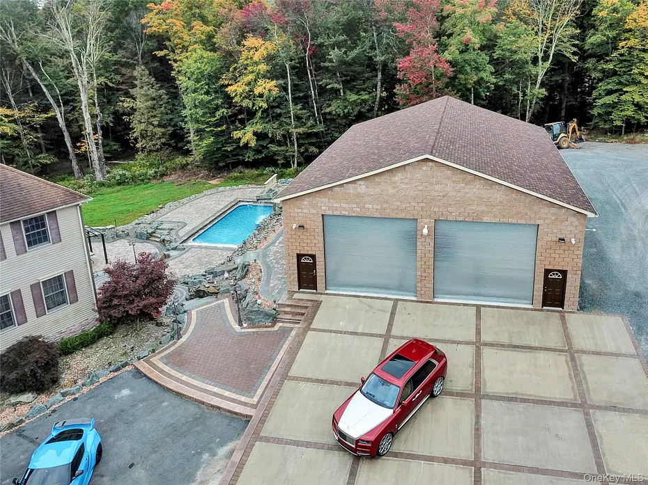 210 Grey Road Photo 43