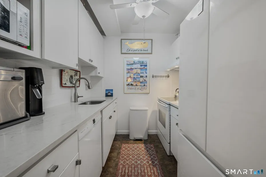292 Pequot Avenue  #B2 Photo 12