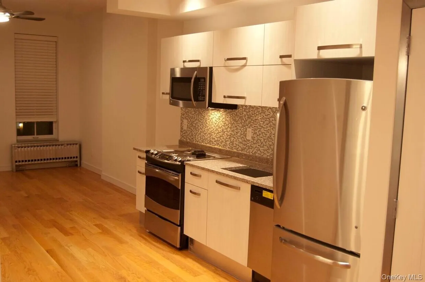114 Greenpoint Avenue Photo 6