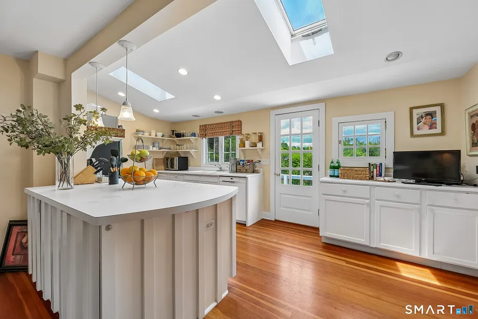 153 Middle Beach Road Photo 9