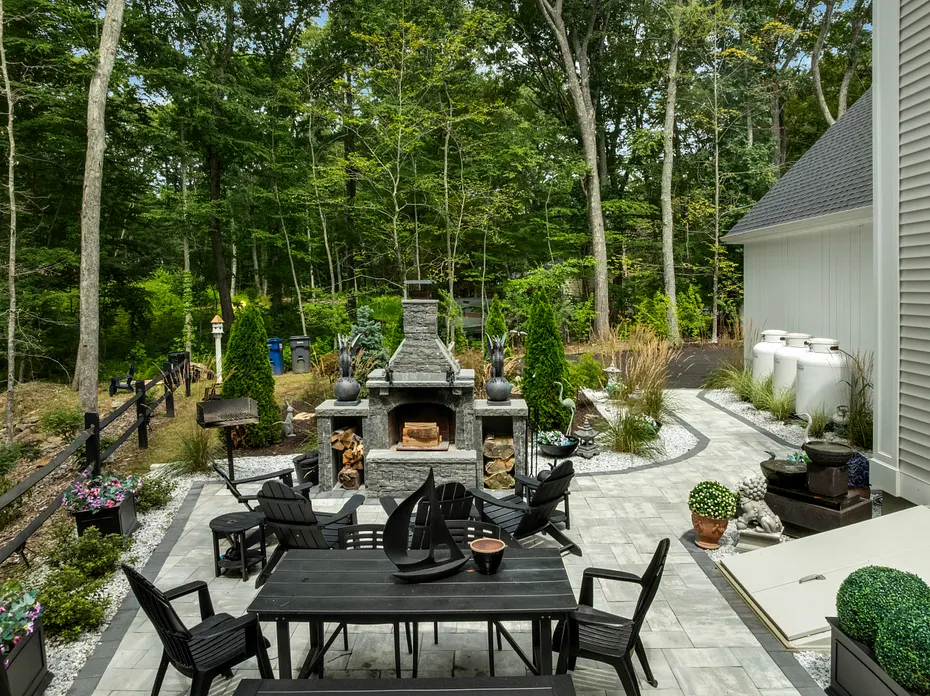 151 Alger Road Photo 32