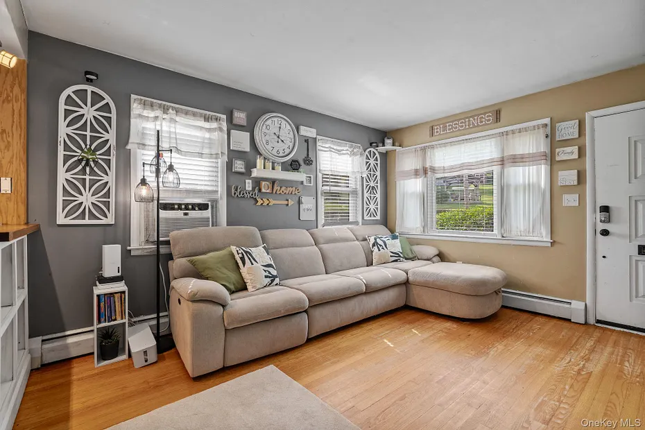 54 Boulevard Photo 6