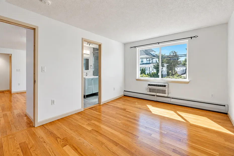 184 Pequot Avenue  #305 Photo 11