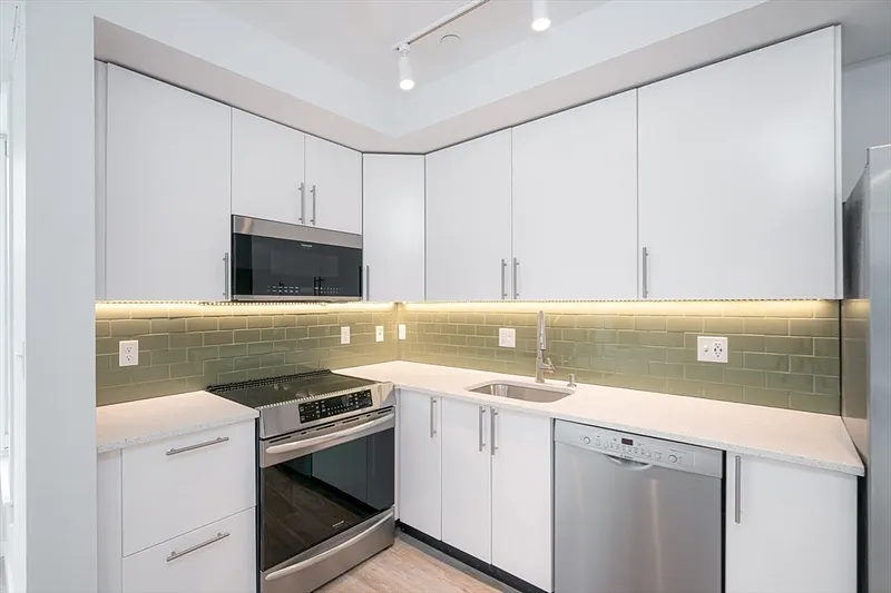 205 Beacon Street  #203 Photo 4