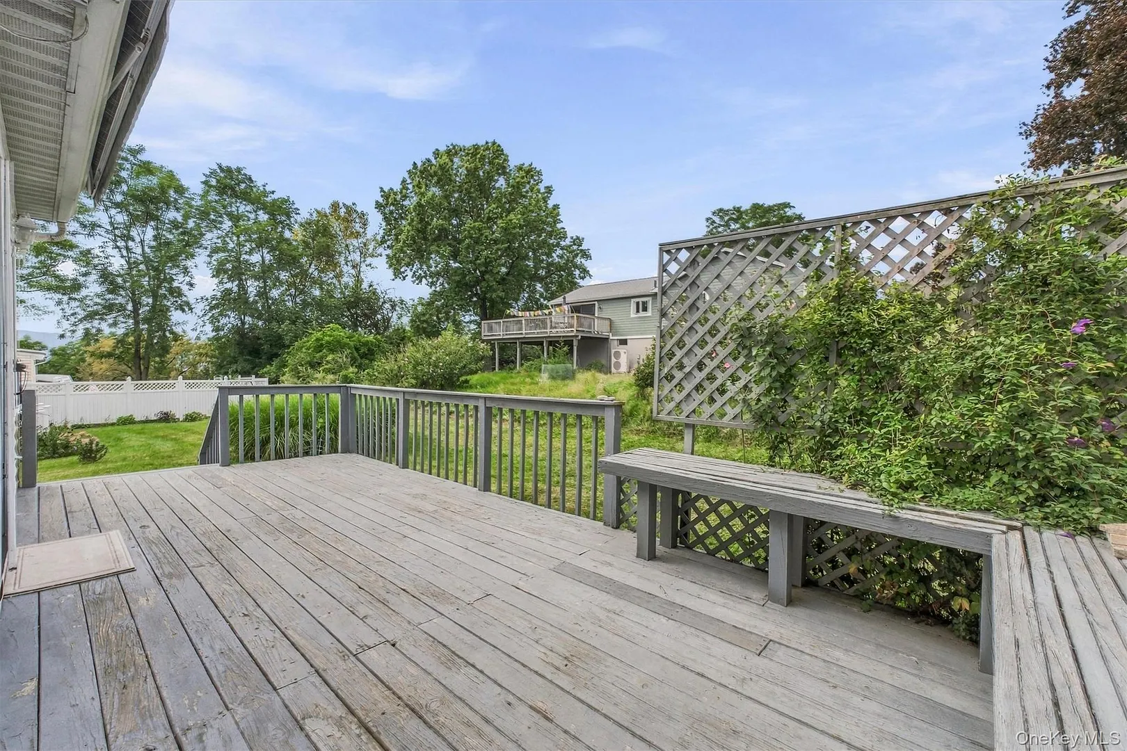 1069 Wolcott Avenue Photo 35