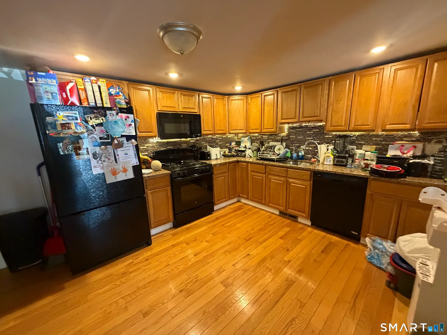 12 Shelton Avenue Photo 2