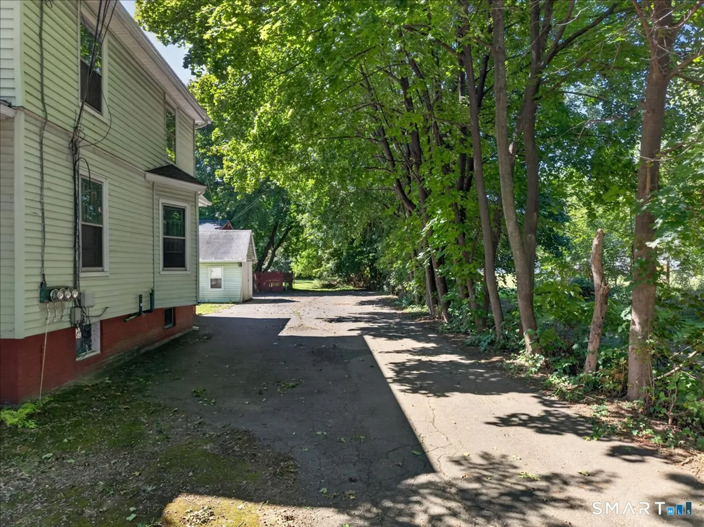 537 Naubuc Avenue Photo 3