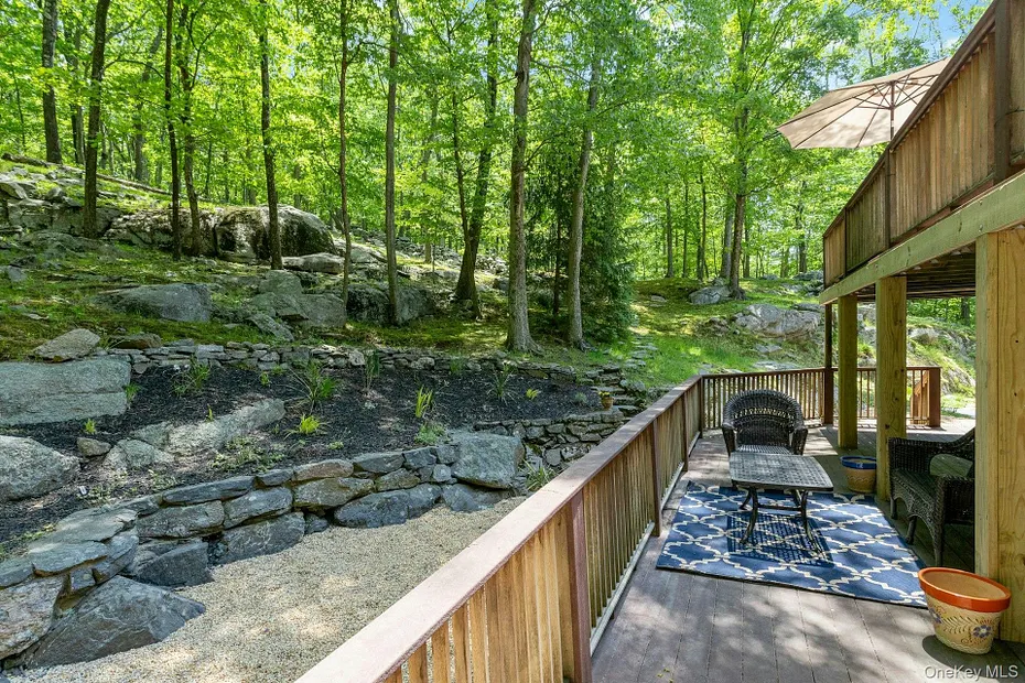 8 Woodland Road Photo 25