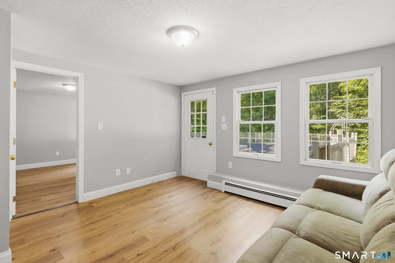 436 Tiffany Lane Photo 26