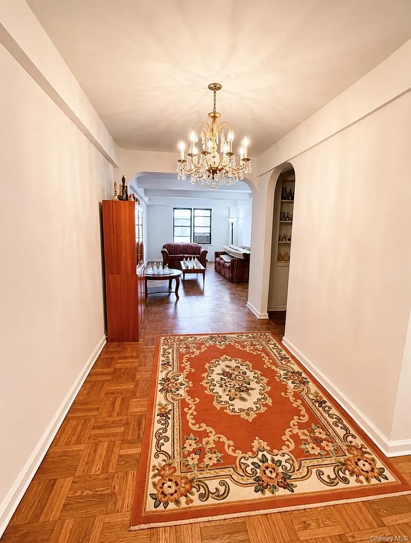 420 West 206th Street  #3G Photo 1
