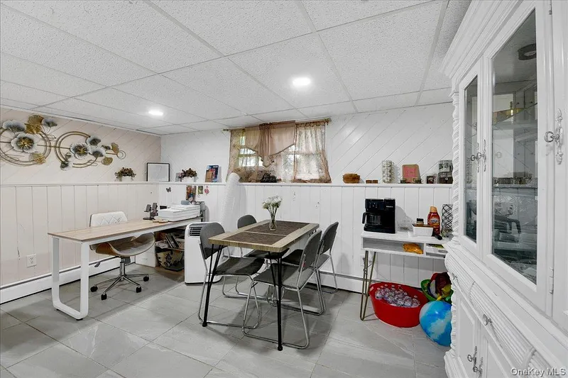 5 Rowell Lane Photo 16