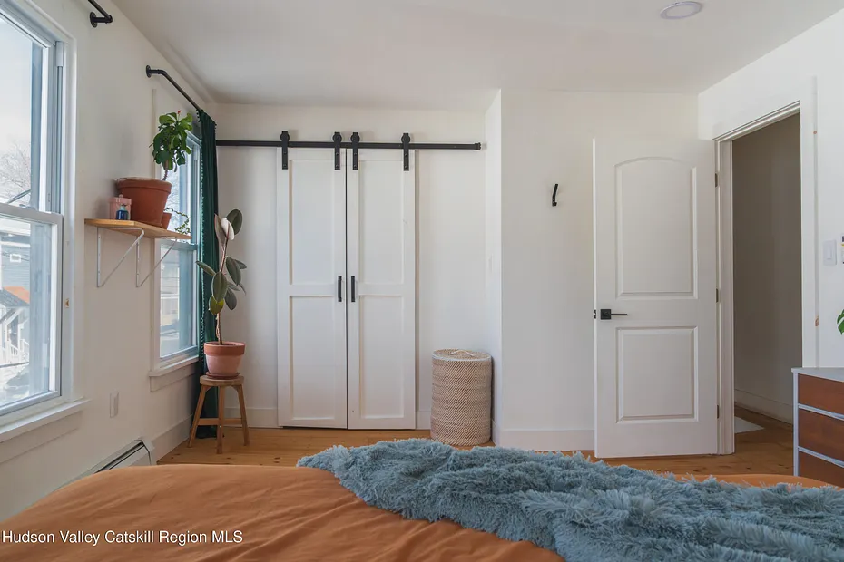 517 State Street Photo 18