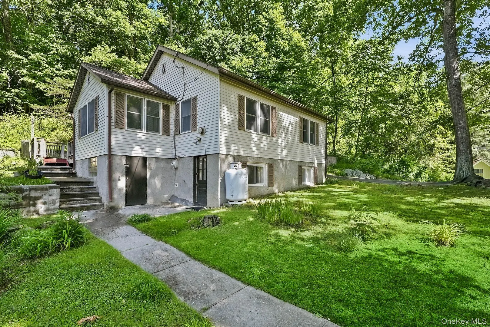 19 Woodlawn Road Photo 1