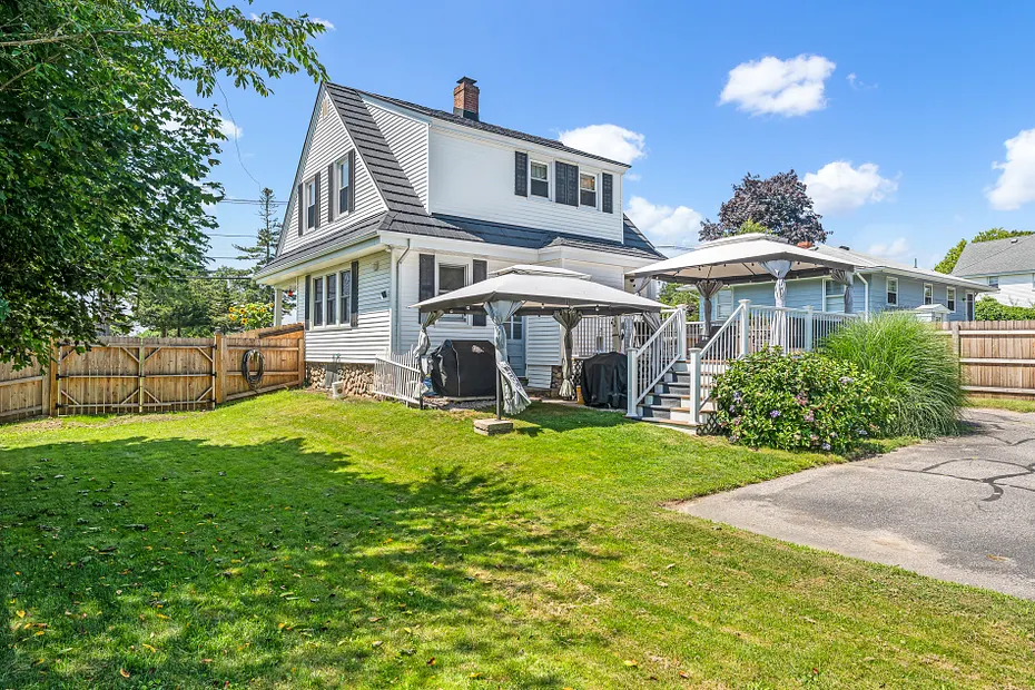 124 Beach Street Photo 7