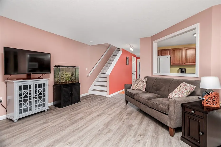195 Bridle Cross Road #195 Photo 4