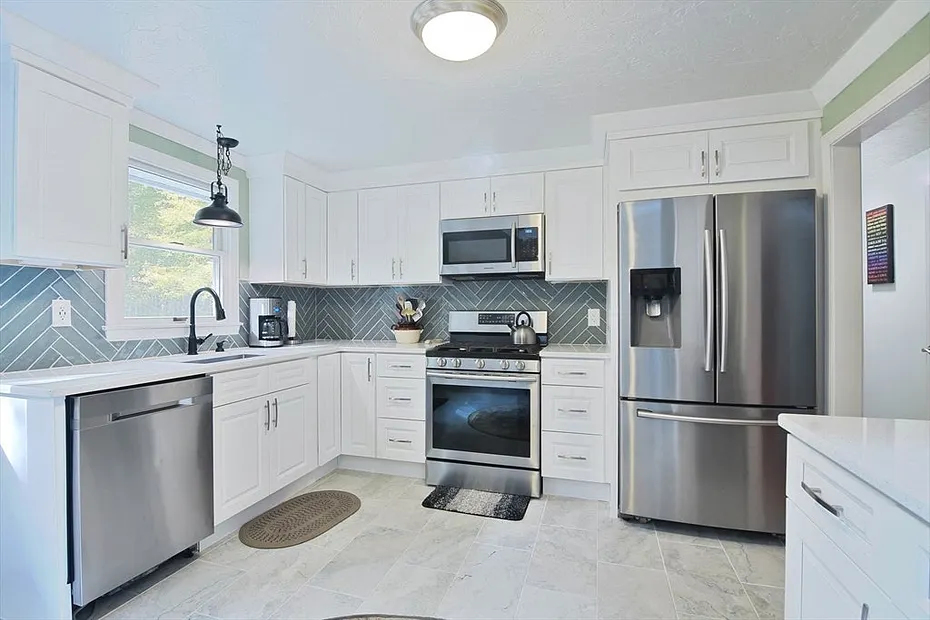 85 Paddock Rd Photo 6