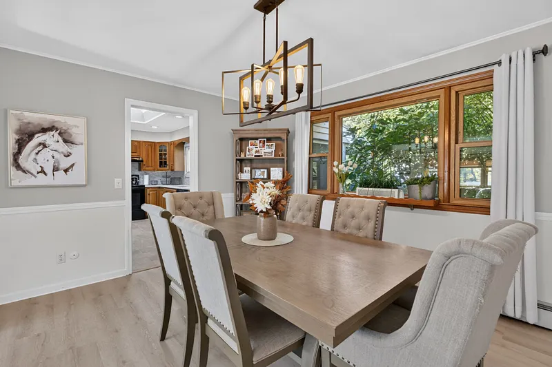 144 Lindley Ter Photo 9