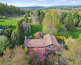10 Lori Ct