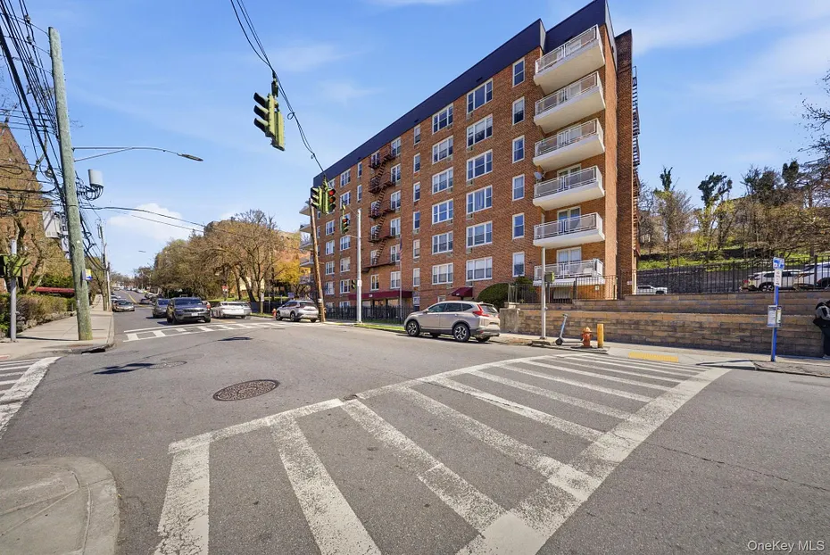 250 N Broadway  #5B Photo 34