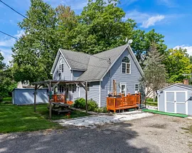 24 Pond Road