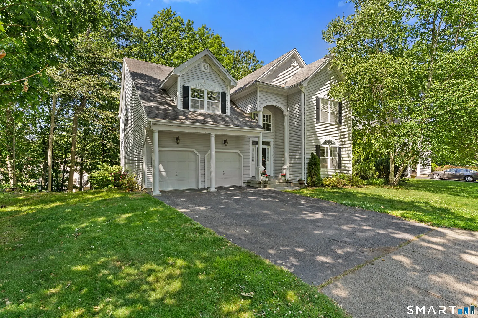 40 Lexington Way North Photo 1