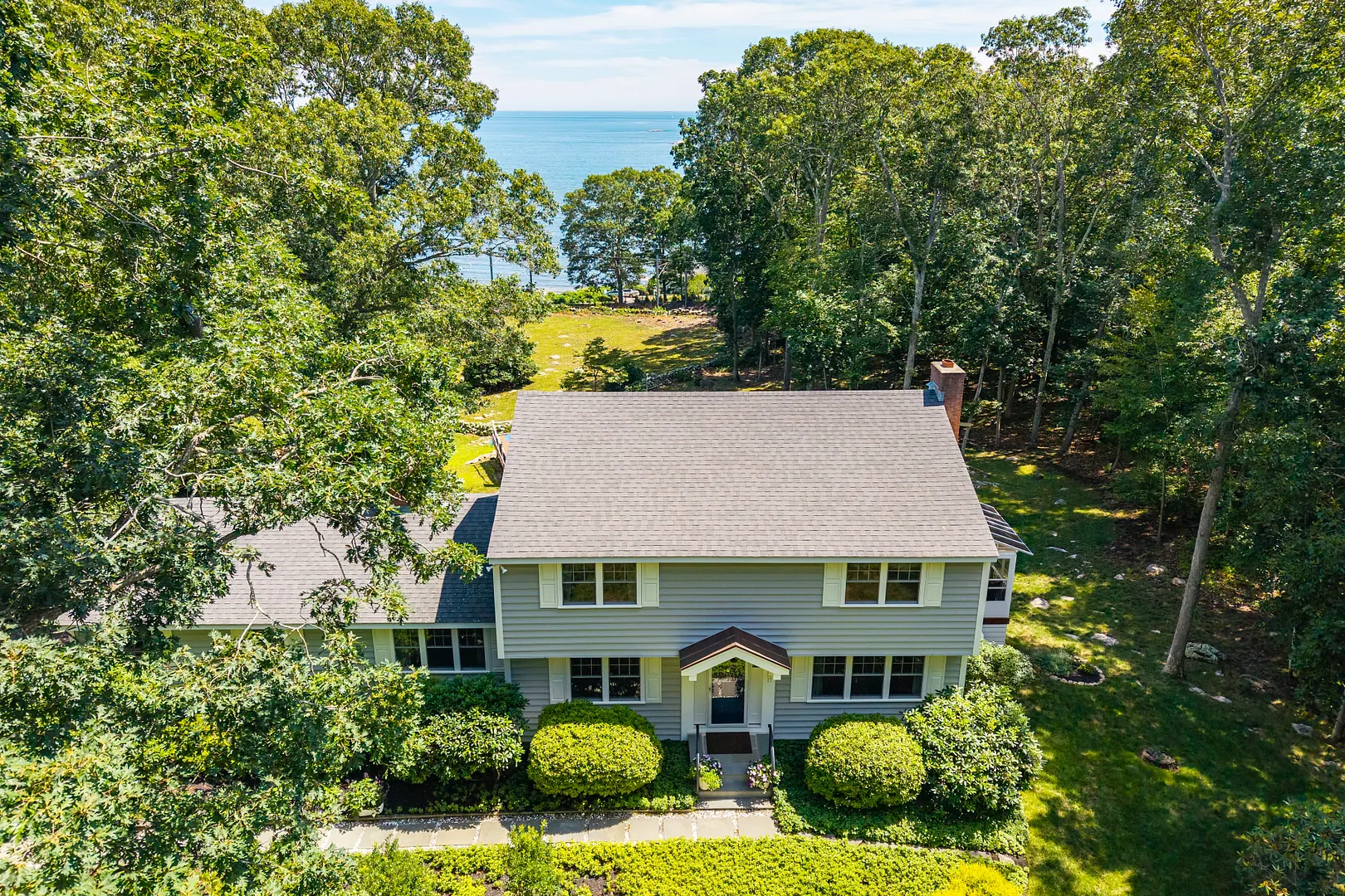 17 Oakridge Drive Photo 1
