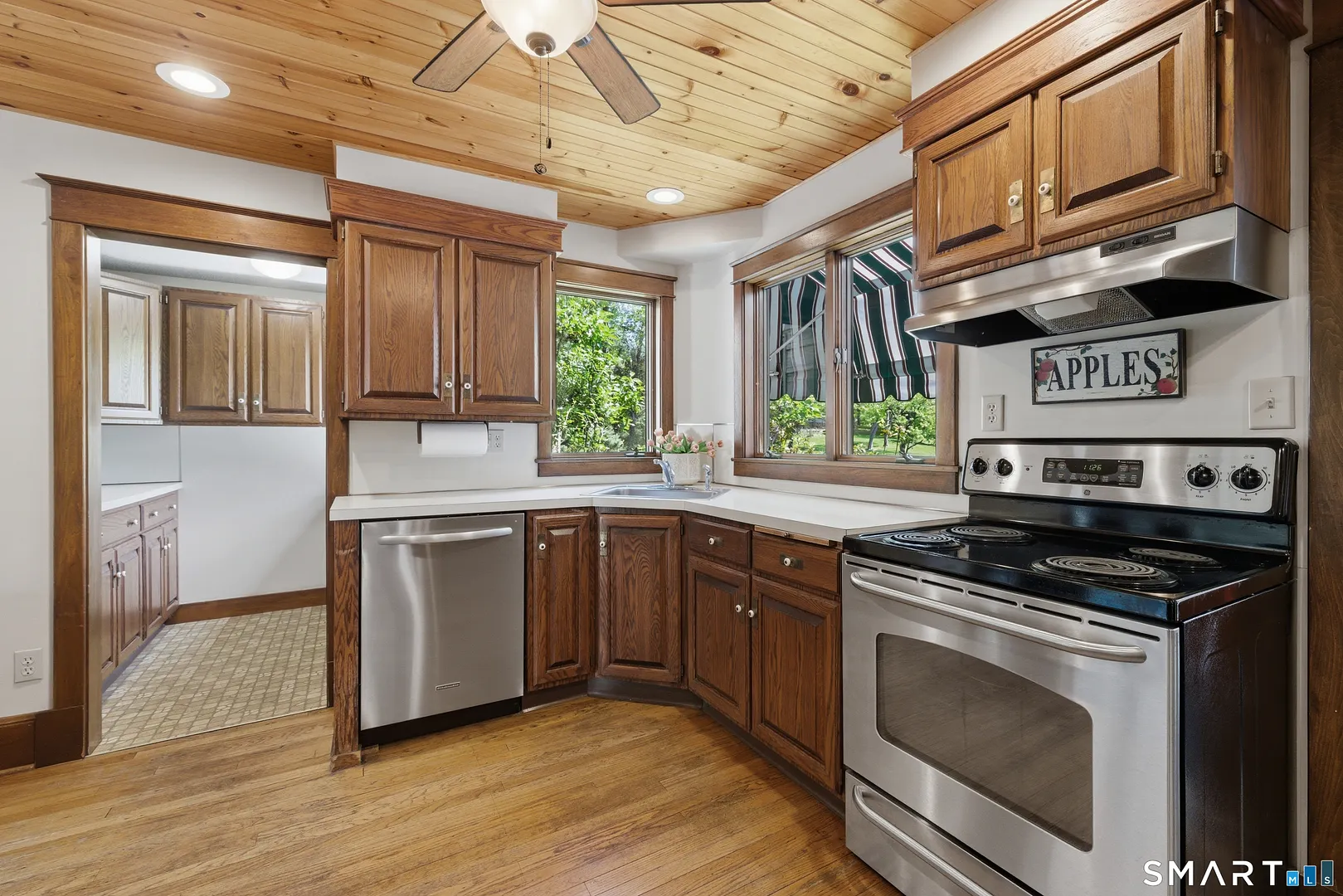 2 Quarry Road Photo 16