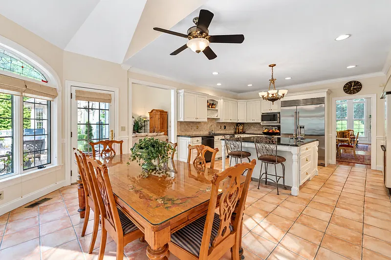 136 Long Lane Photo 22