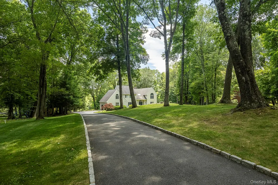 12 Hilltop Road Photo 43