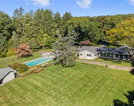 10 Fox Hill Road
