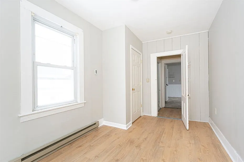 31 Neil  St. Photo 19