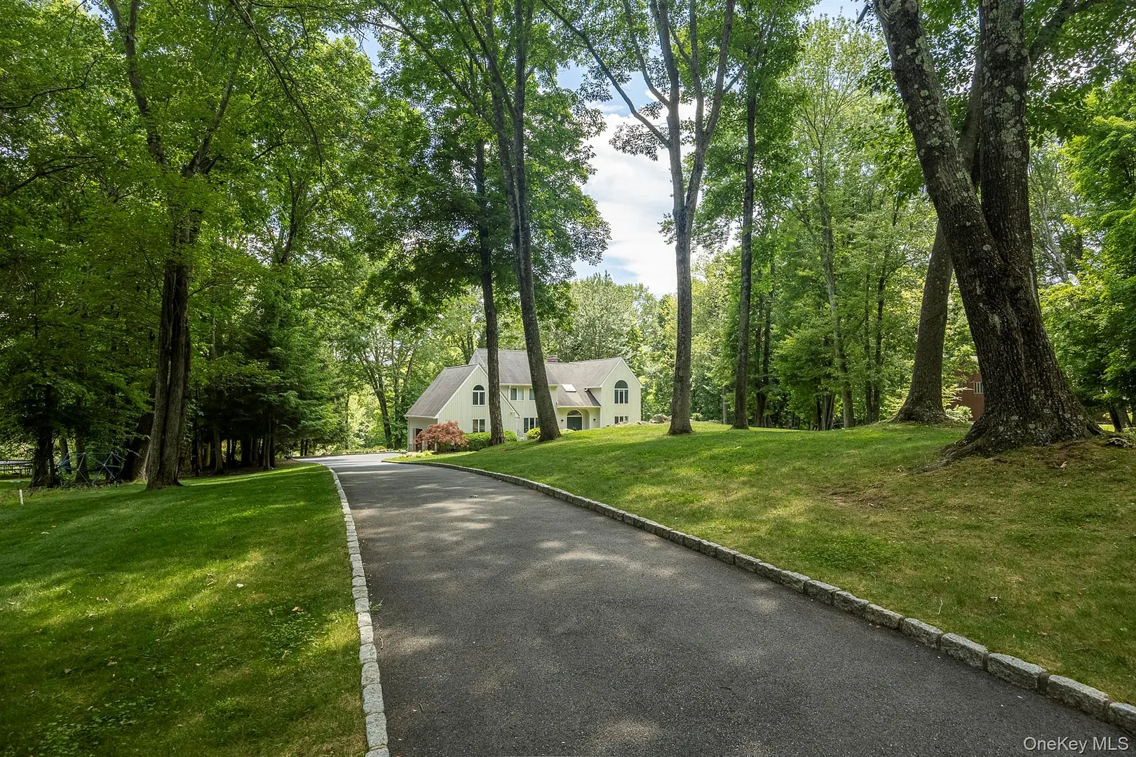 12 Hilltop Road Photo 43