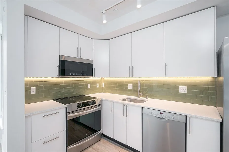 205 Beacon Street  #203 Photo 4