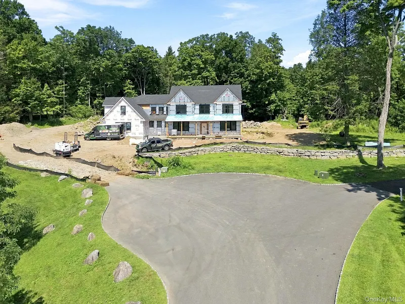 5 Boulder Pond Drive Photo 11