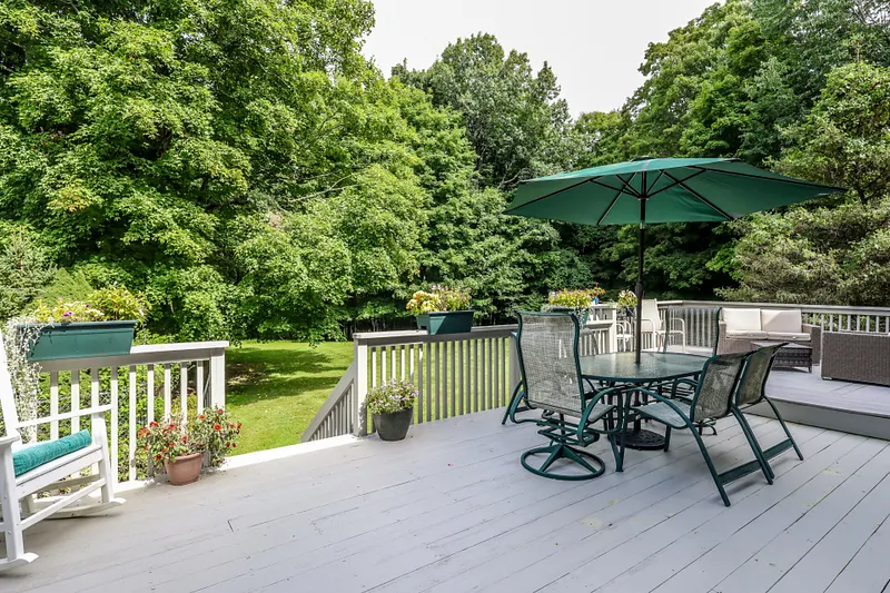 33 Brookwood Drive Photo 22