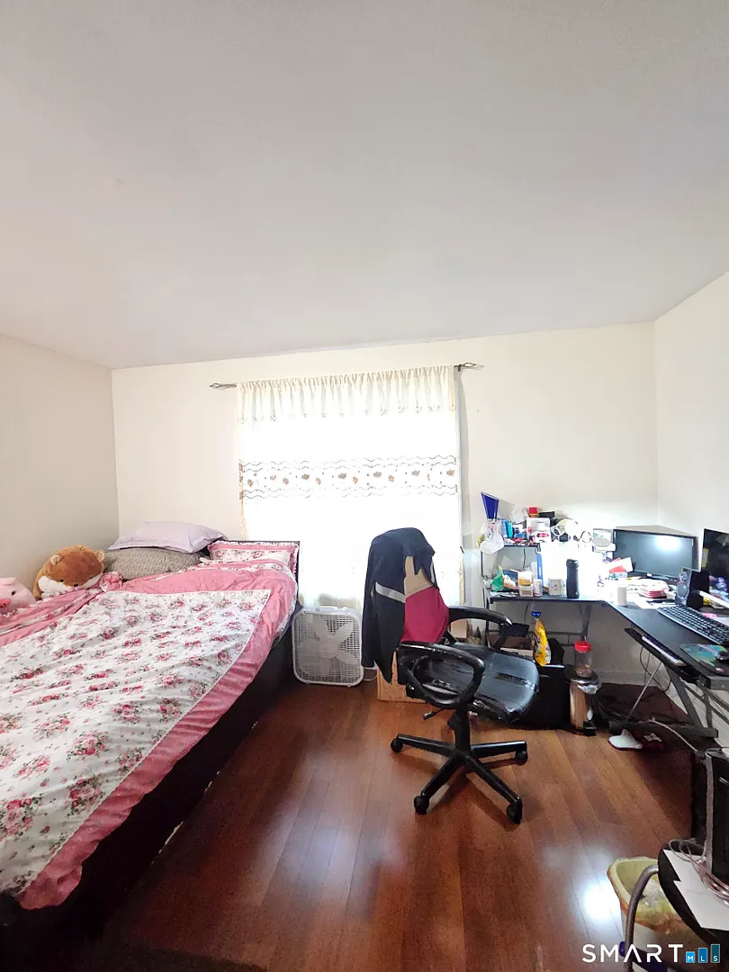 54 Alice Street Photo 27