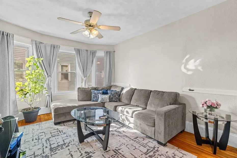 150 Oakland St Photo 6