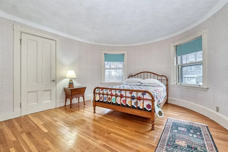 37 Glenwood Ave Photo 18