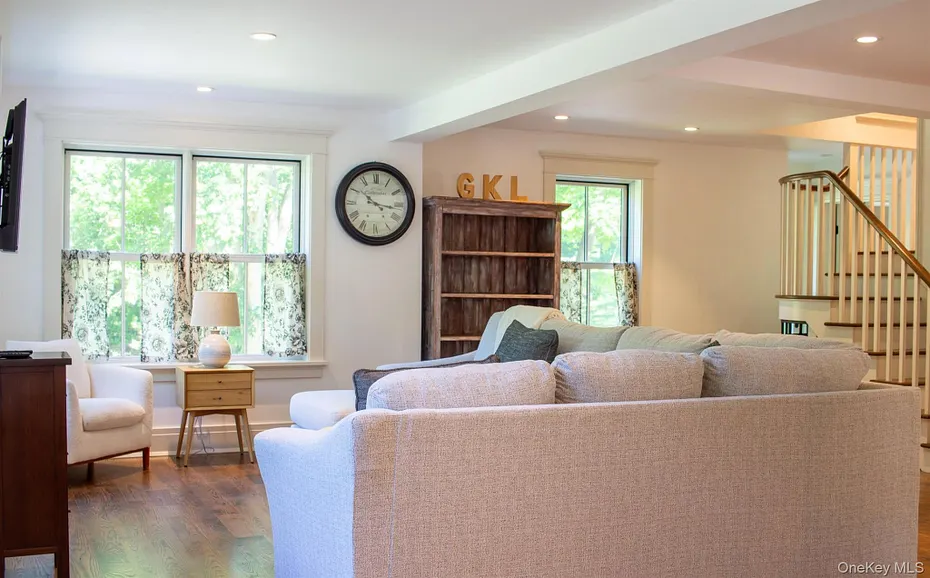 48 Konig Road Photo 8