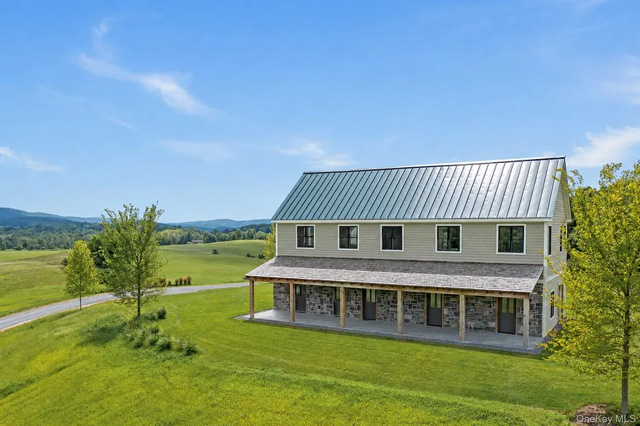 1105 East Ancram Road Photo 3