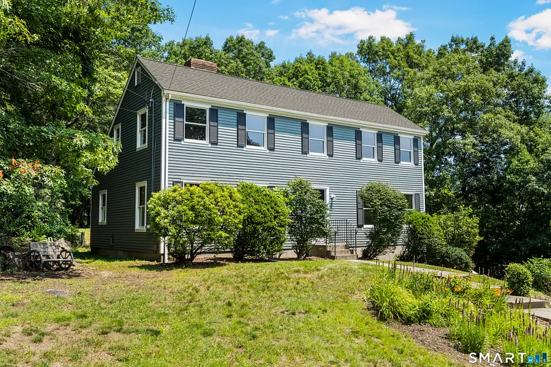 128 Midwood Avenue Photo 2
