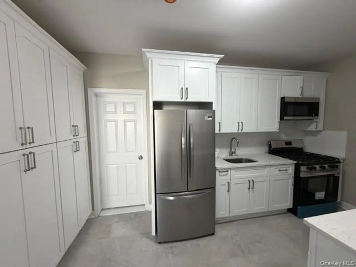 667 Morris Park Avenue Photo 2