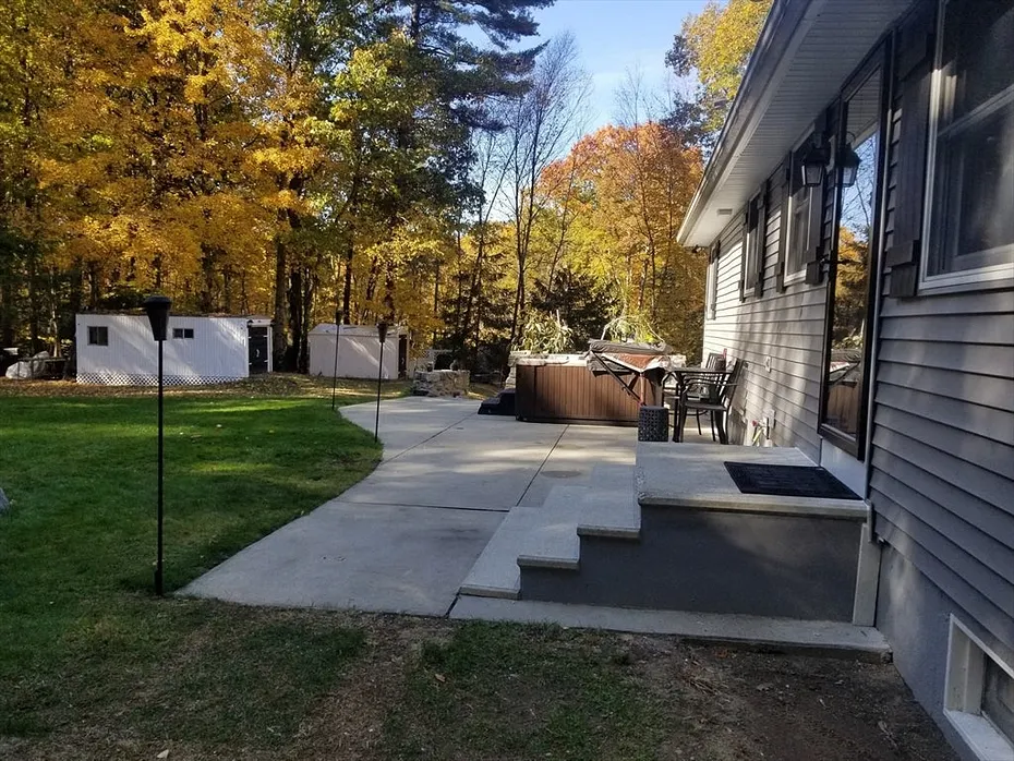 85 Paddock Rd Photo 34