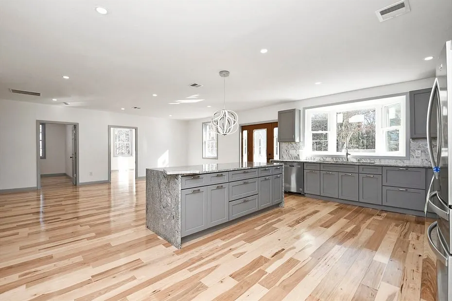 1 Stockwell Road Photo 3