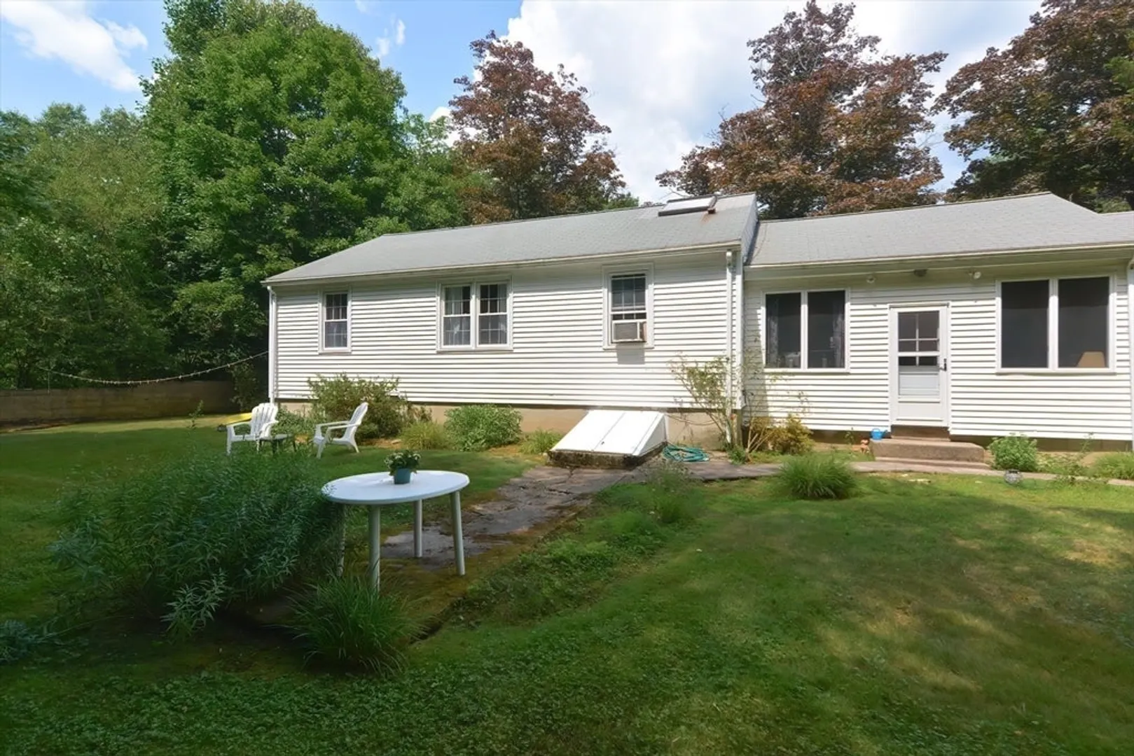 142 Bacon Street Photo 26