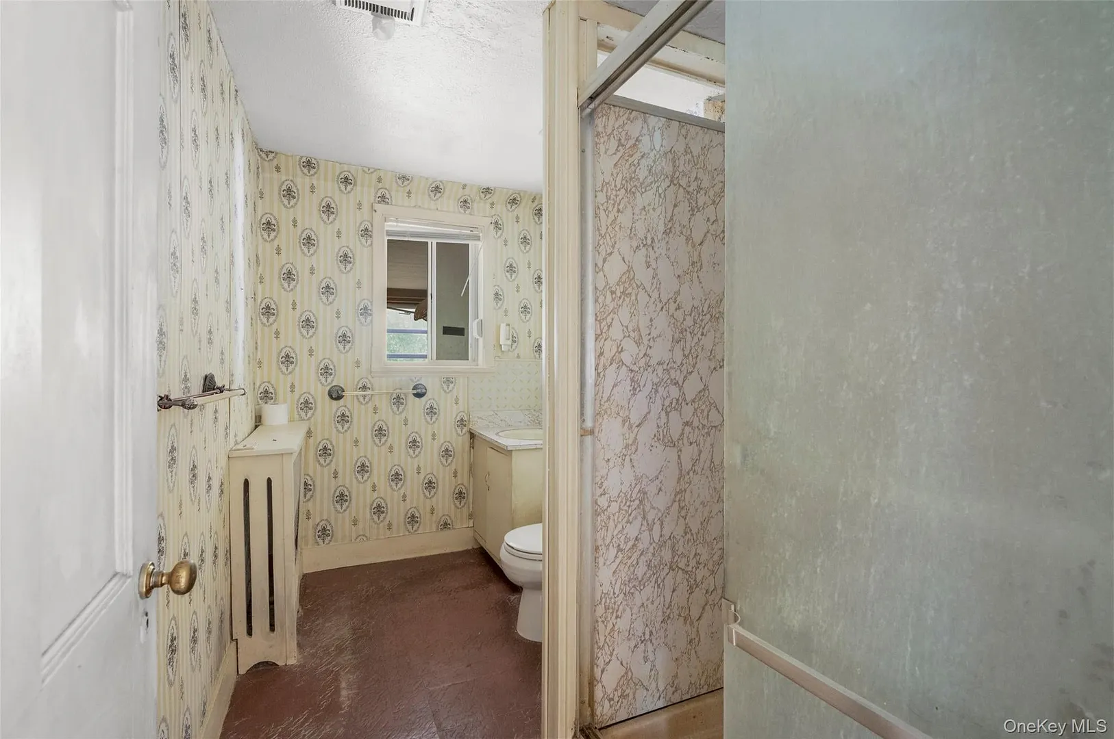 416 Rushmore Avenue Photo 9